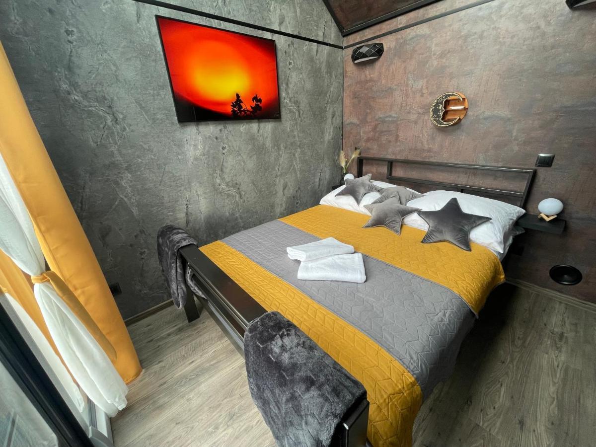 Moon Hill'S Lord Apartment Jezow Sudecki Exterior foto